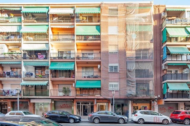 3 slaapkamer Flat te koop in Nou Moles, Valencia stad - € 299.000 (Ref: 9902578)