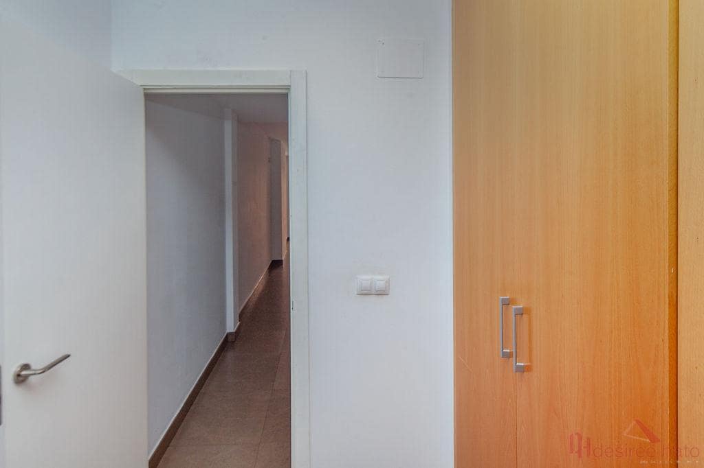 Piso de 1 habitación en Paterna en venta - 157.000 € (Ref: 9906654)