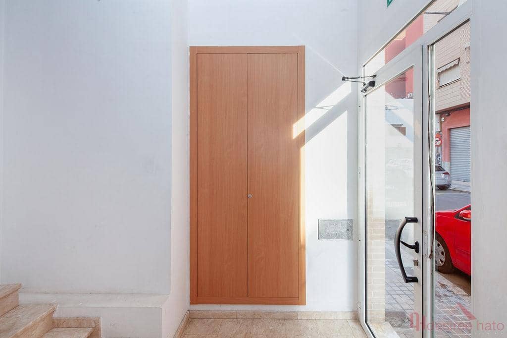 1 quarto Apartamento para venda em Paterna - 160 000 € (Ref: 9911195)