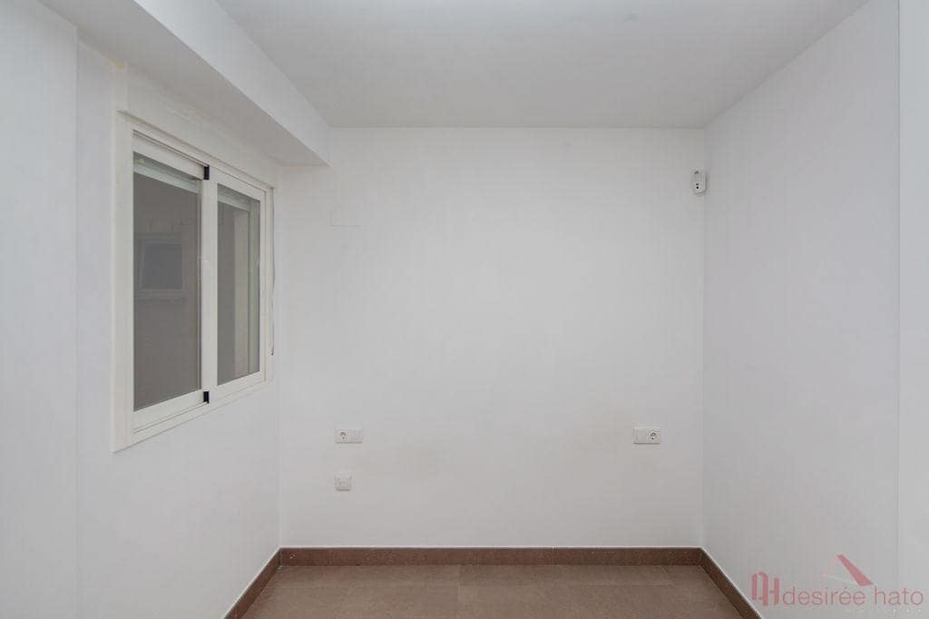 1 quarto Apartamento para venda em Paterna - 160 000 € (Ref: 9911195)