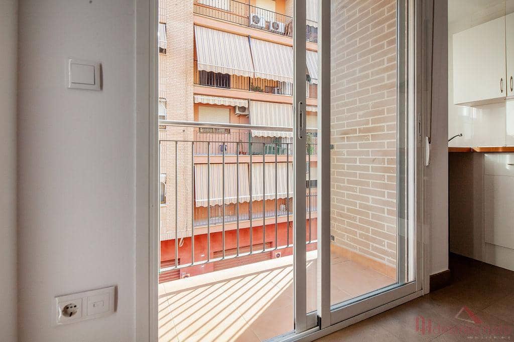 1 quarto Apartamento para venda em Paterna - 160 000 € (Ref: 9911195)