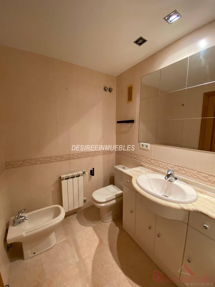 3 sovrum Lägenhet att hyra i Valencia stad med pool garage - 3 000 € (Ref: 9919111)
