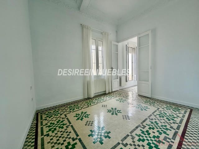 3 slaapkamer Penthouse te huur in Sant Francesc, Valencia stad met garage - € 2.200 (Ref: 9922451)