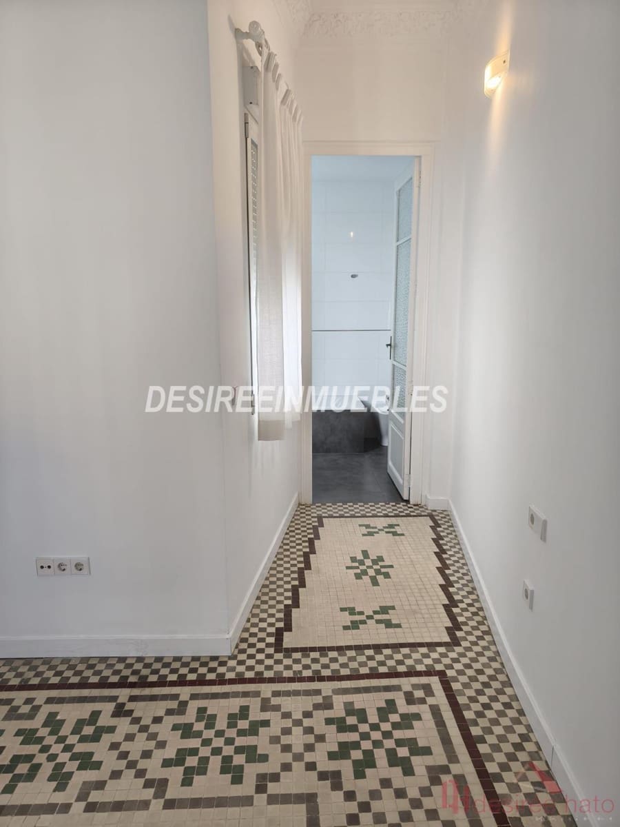 3 slaapkamer Penthouse te huur in Valencia stad met garage - € 2.200 (Ref: 9922451)