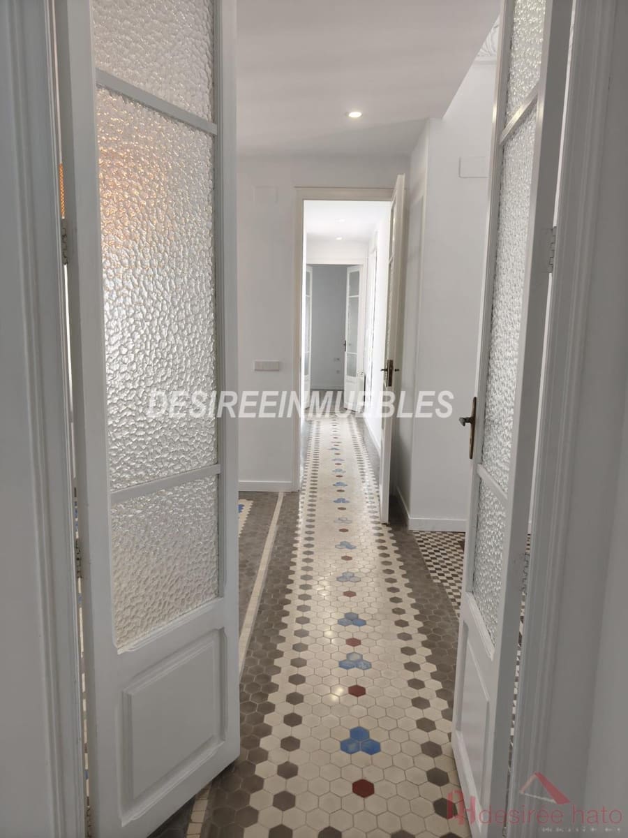 3 slaapkamer Penthouse te huur in Valencia stad met garage - € 2.200 (Ref: 9922451)