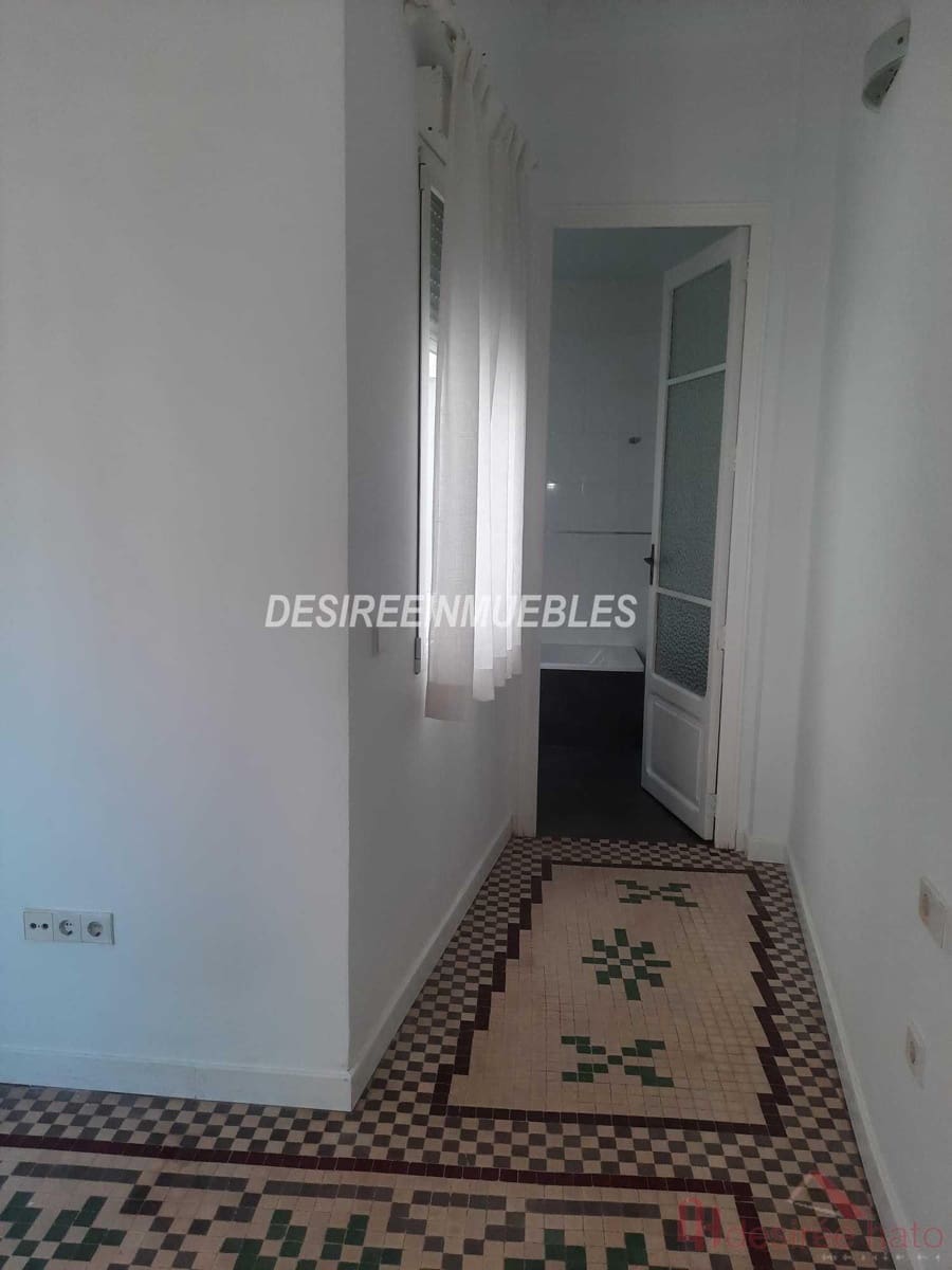 3 slaapkamer Penthouse te huur in Valencia stad met garage - € 2.200 (Ref: 9922451)