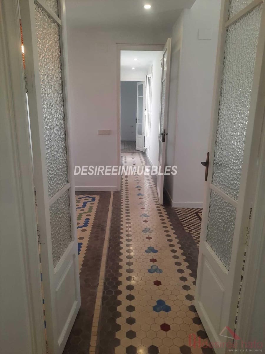 3 slaapkamer Penthouse te huur in Valencia stad met garage - € 2.200 (Ref: 9922451)
