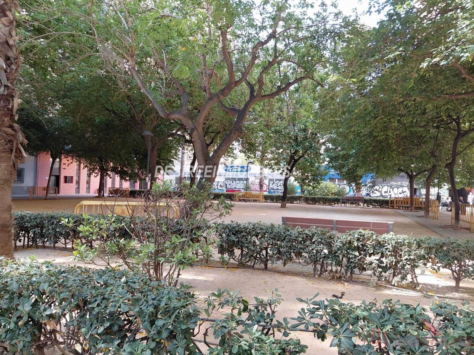 3 bedroom Flat for sale in Valencia city with garage - € 550,000 (Ref: 9932523)