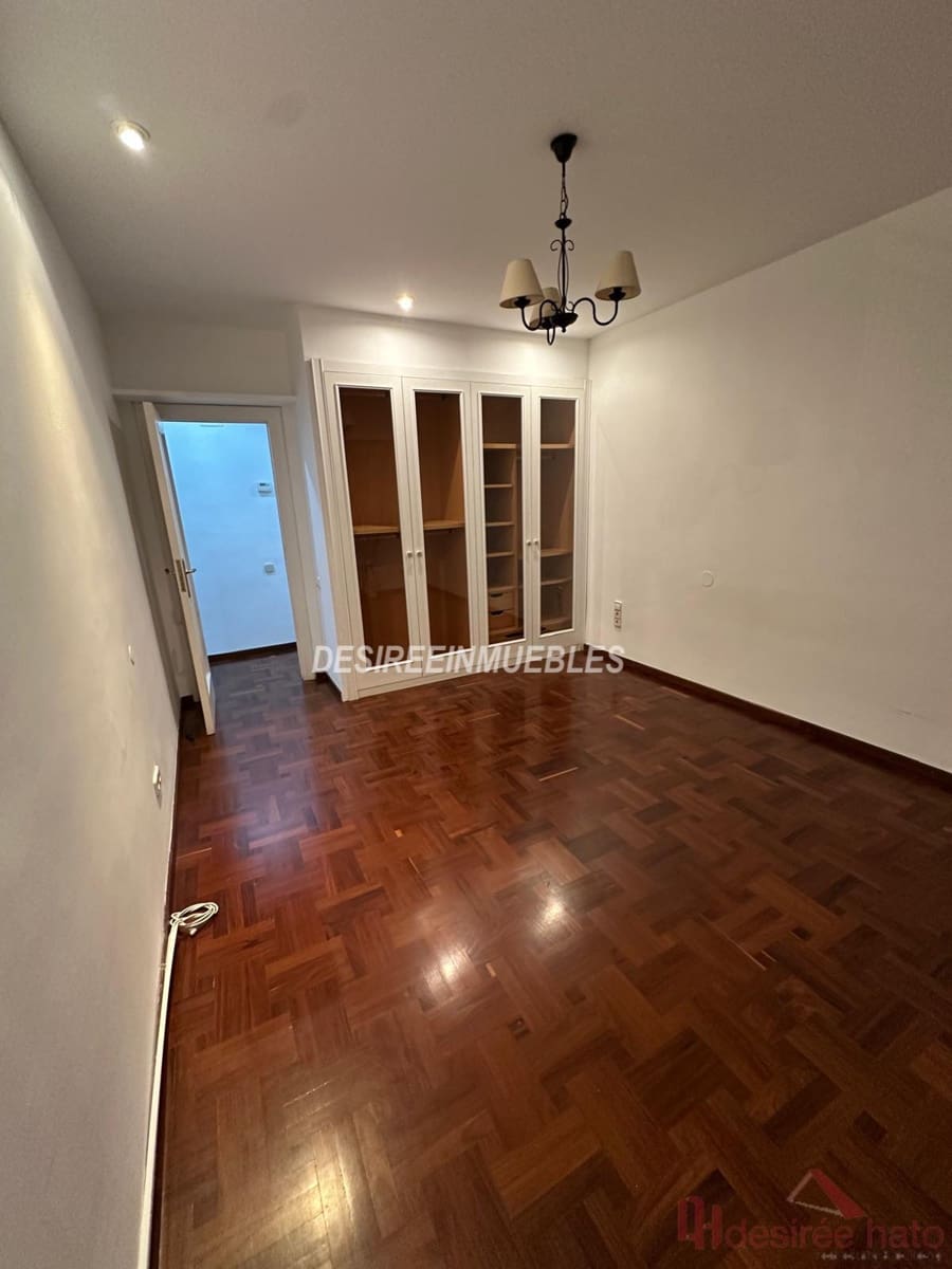 4 bedroom Flat for rent in Valencia city - € 2,800 (Ref: 9937325)