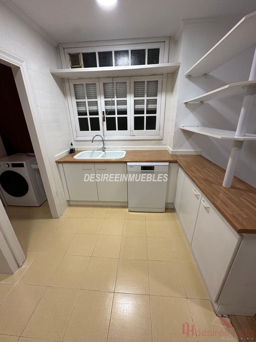 4 bedroom Flat for rent in Valencia city - € 2,800 (Ref: 9937325)