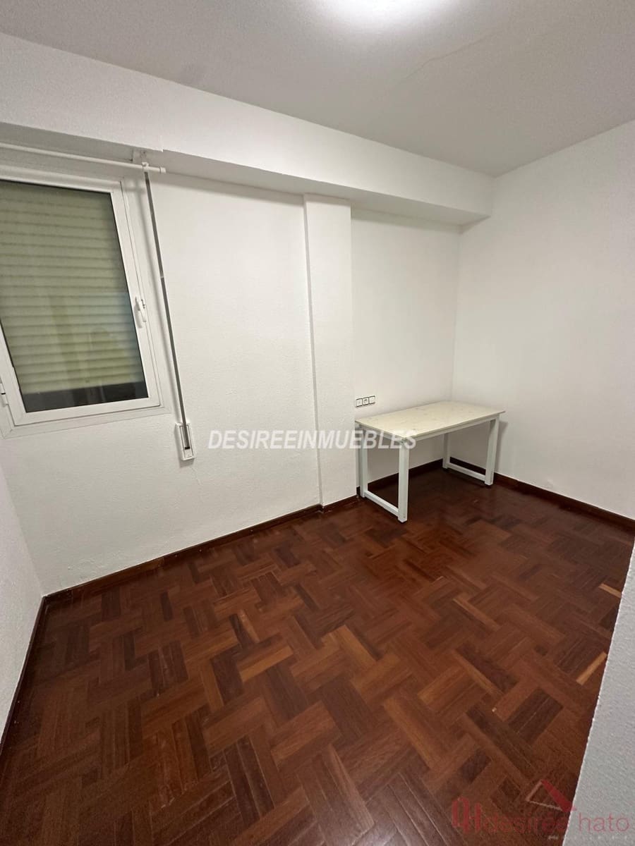 4 bedroom Flat for rent in Valencia city - € 2,800 (Ref: 9937325)