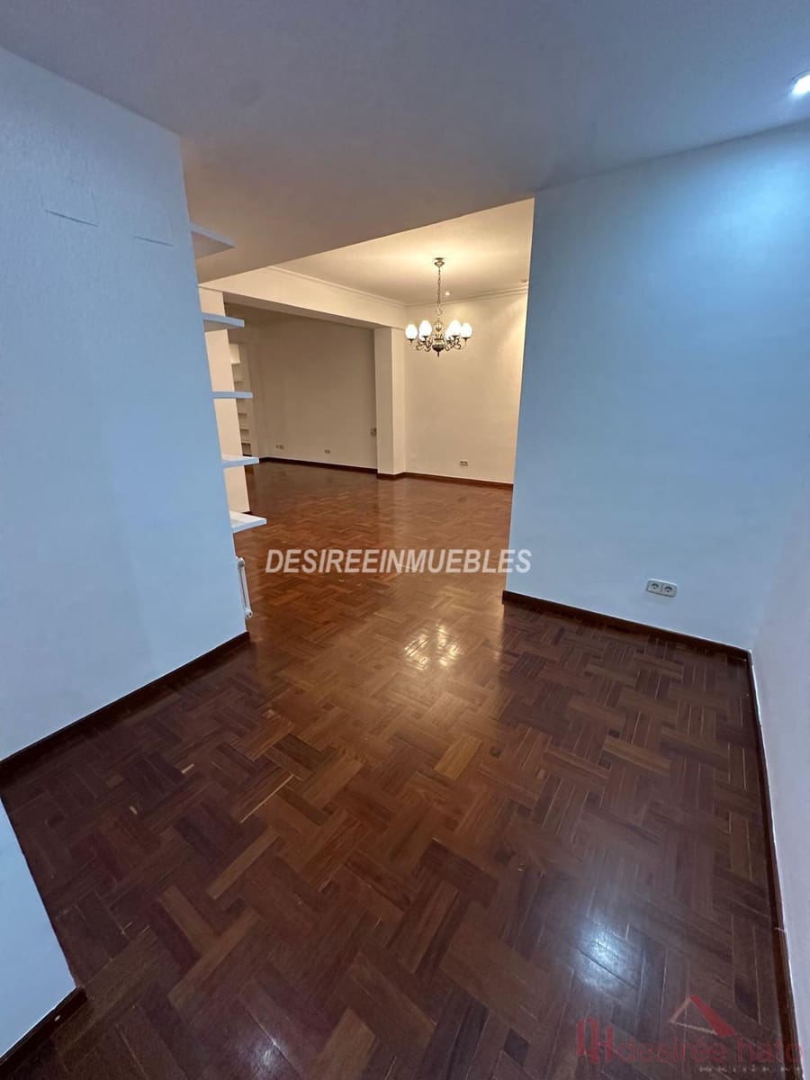 4 bedroom Flat for rent in Valencia city - € 2,800 (Ref: 9937325)