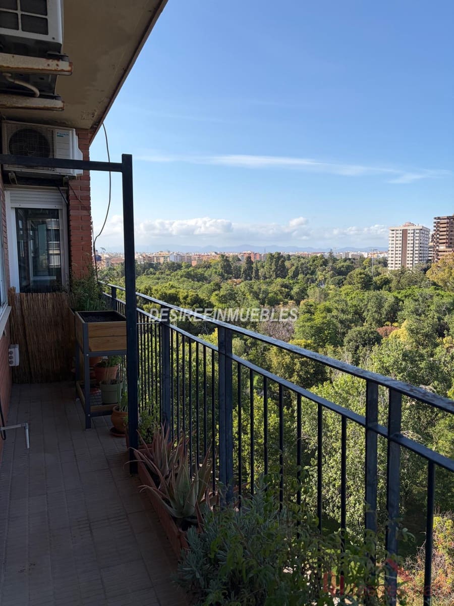 4 bedroom Flat for rent in Valencia city - € 2,800 (Ref: 9937325)
