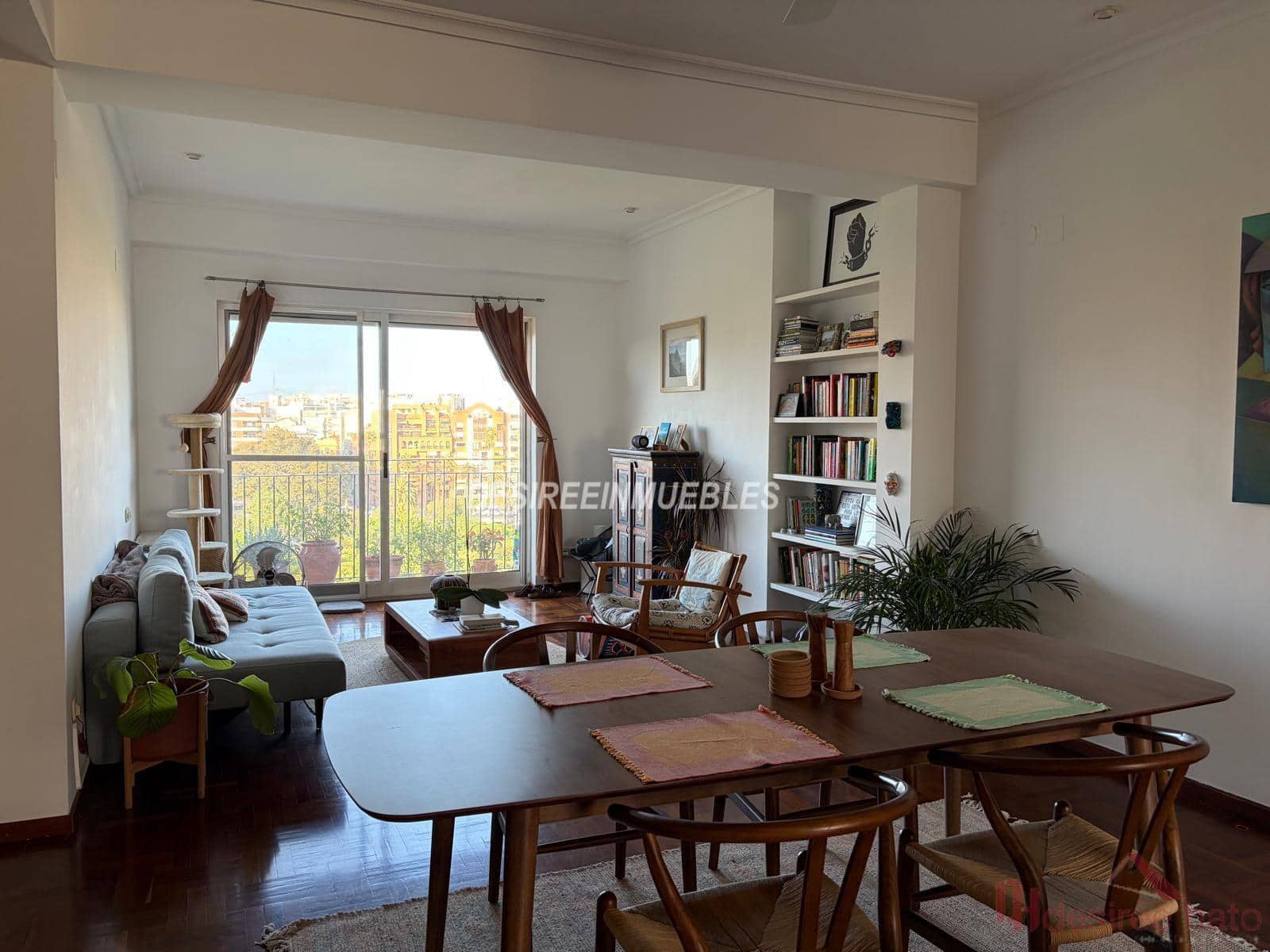 4 bedroom Flat for rent in Valencia city - € 2,800 (Ref: 9937325)
