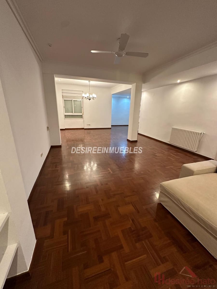 4 bedroom Flat for rent in Valencia city - € 2,800 (Ref: 9937325)