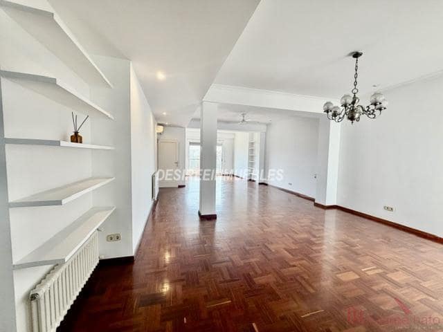 4 slaapkamer Flat te huur in La Xerea, Valencia stad - € 2.500 (Ref: 9937325)