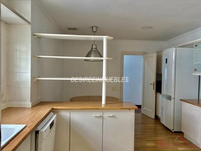 4 slaapkamer Flat te huur in La Xerea, Valencia stad - € 2.500 (Ref: 9937325)