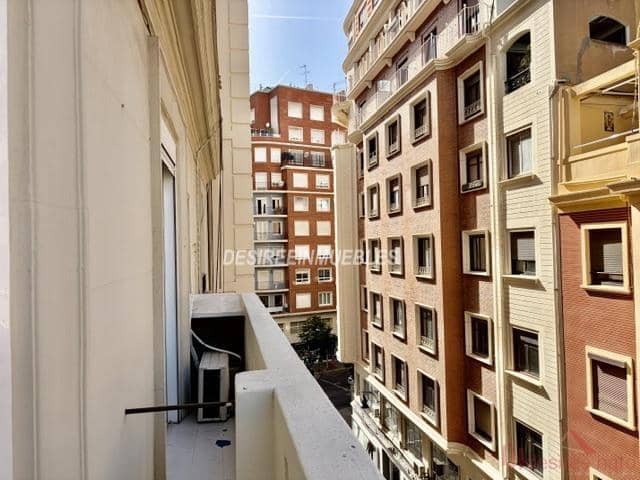 6 bedroom Flat for sale in Valencia city - € 890,000 (Ref: 9939142)