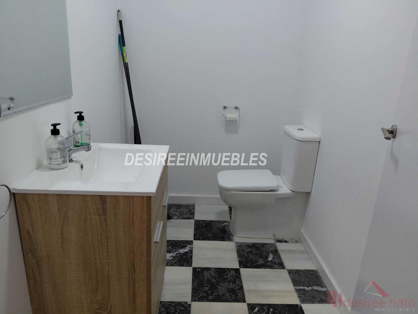 5 makuuhuone Kaupallinen vuokrattavana paikassa Valencia kaupunki - 1 200 € (Ref: 9948934)