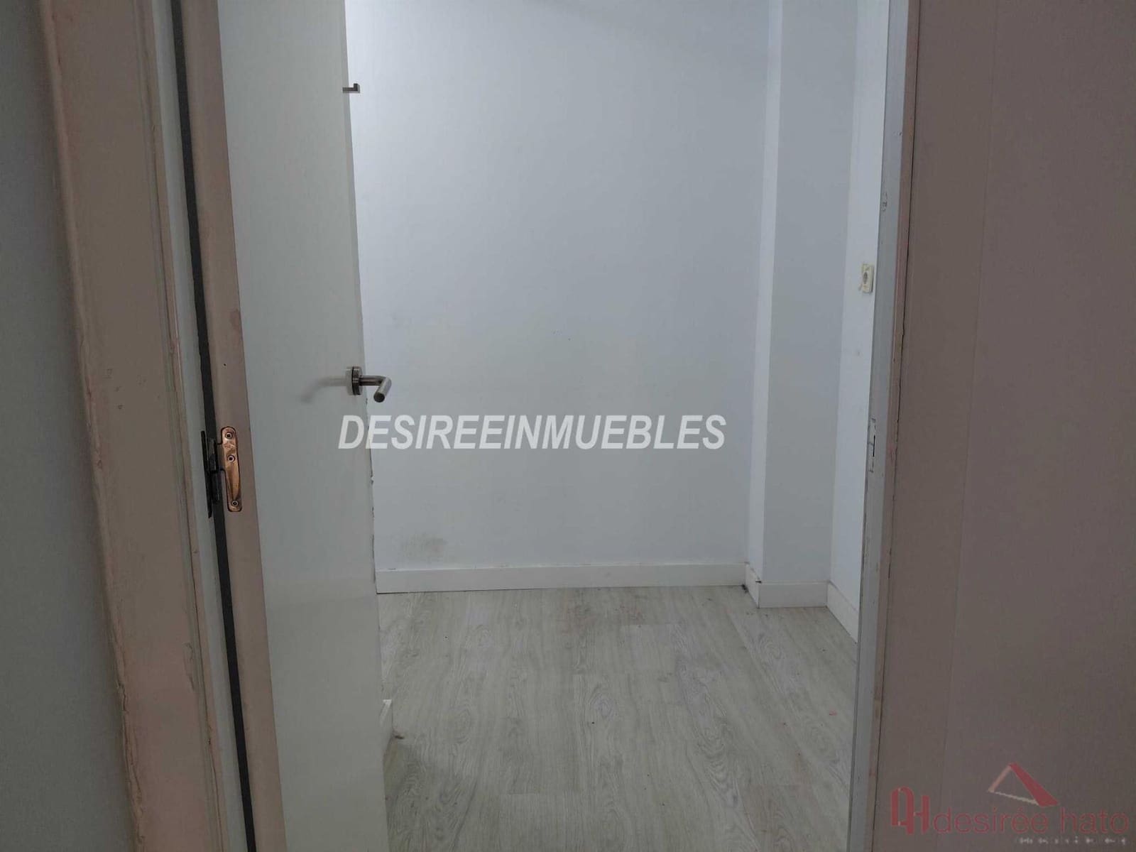 5 makuuhuone Kaupallinen vuokrattavana paikassa Valencia kaupunki - 1 200 € (Ref: 9948934)