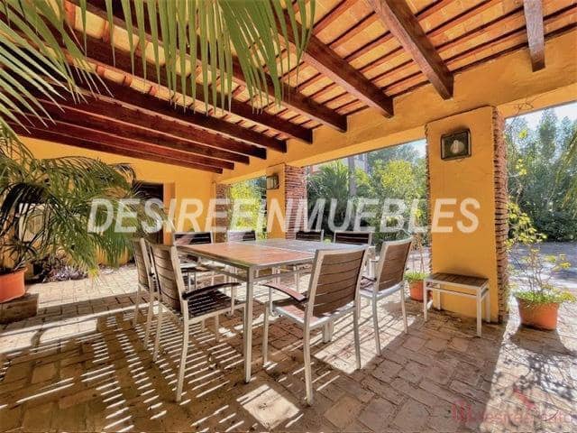 9 soverom Villa til salgs i Naquera med svømmebasseng garasje - € 980 000 (Ref: 9953451)