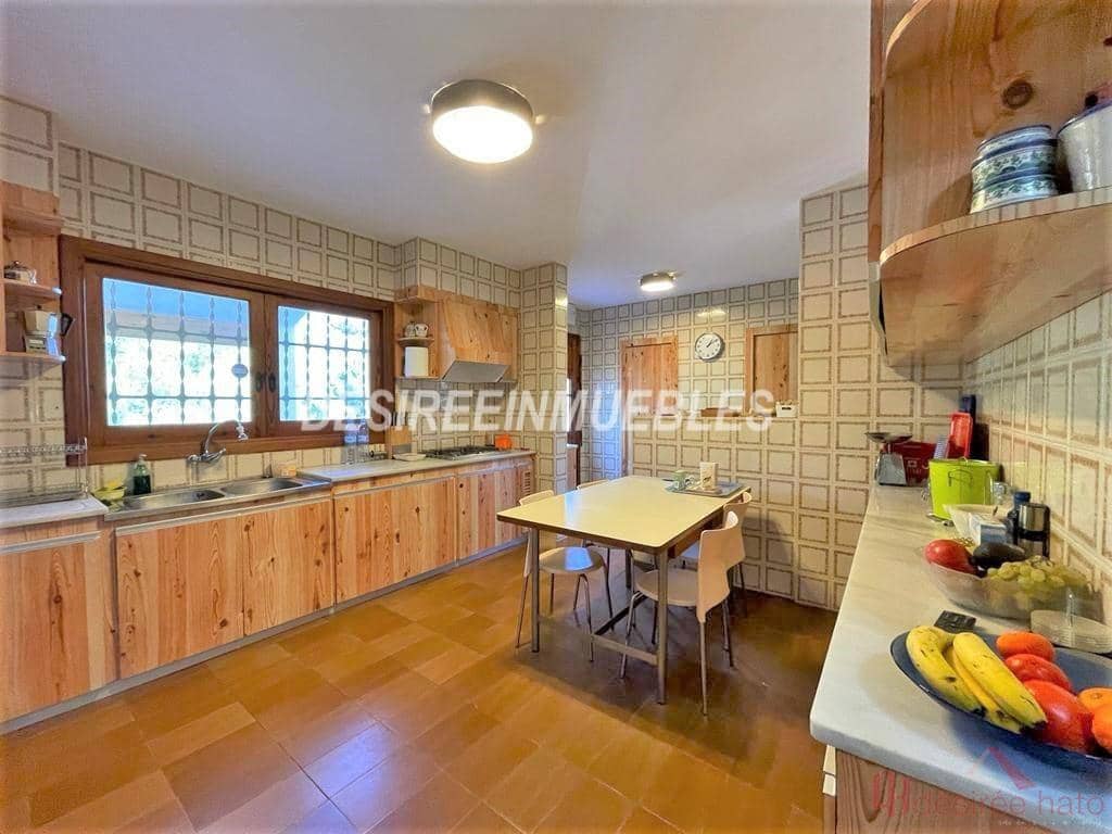 9 soverom Villa til salgs i Naquera med svømmebasseng garasje - € 980 000 (Ref: 9953451)