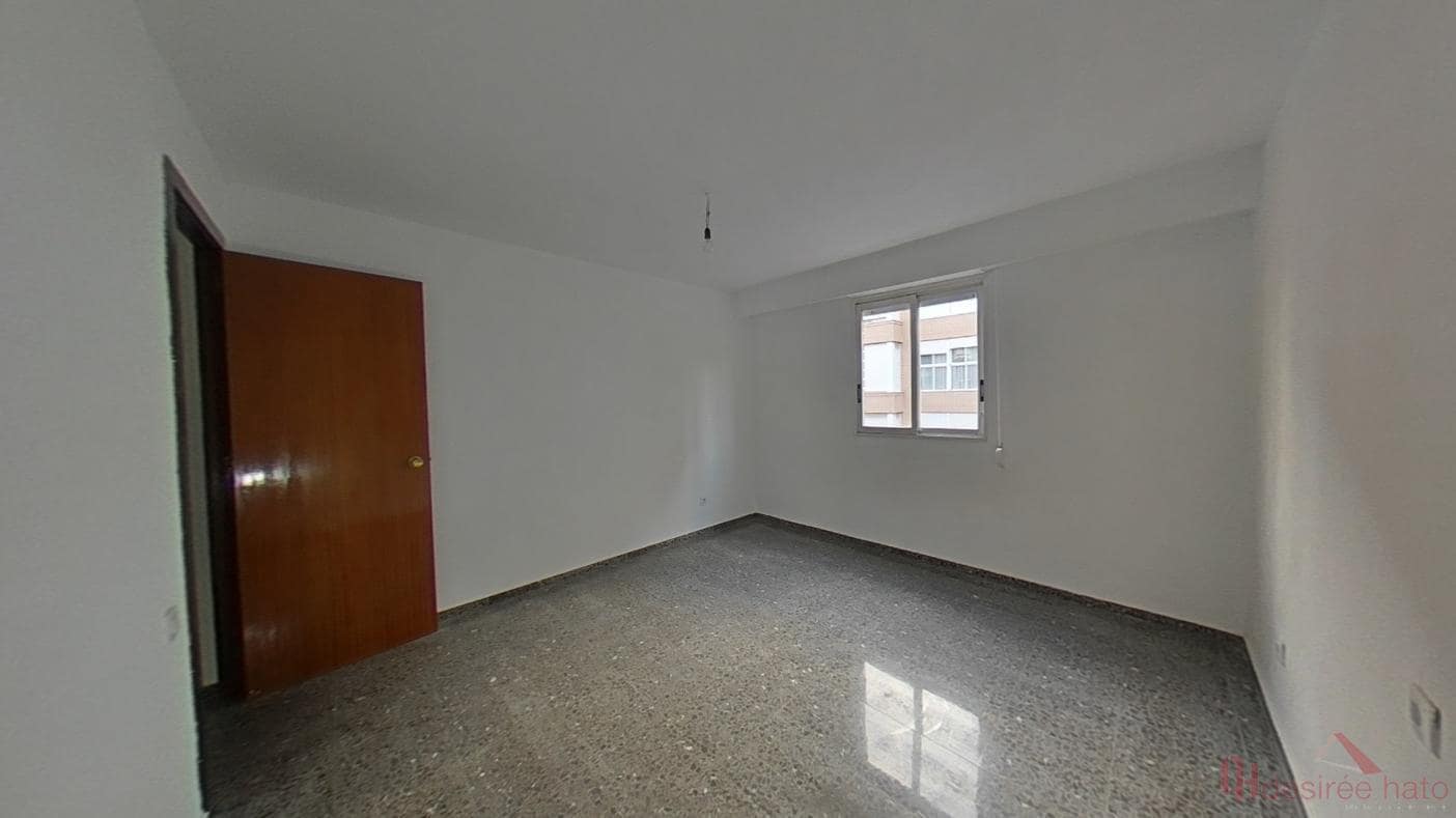 3 slaapkamer Flat te koop in Valencia stad - € 259.000 (Ref: 9984031)