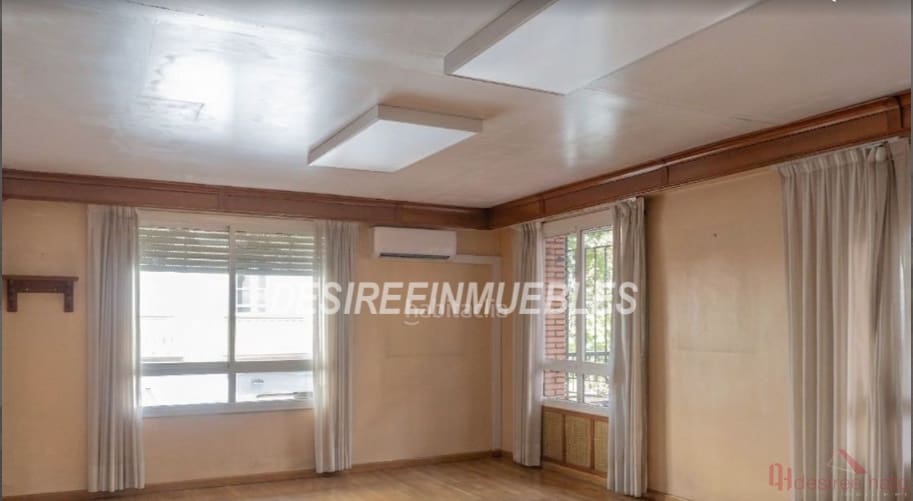 1 bedroom Office for sale in Valencia city - € 350,000 (Ref: 9993652)