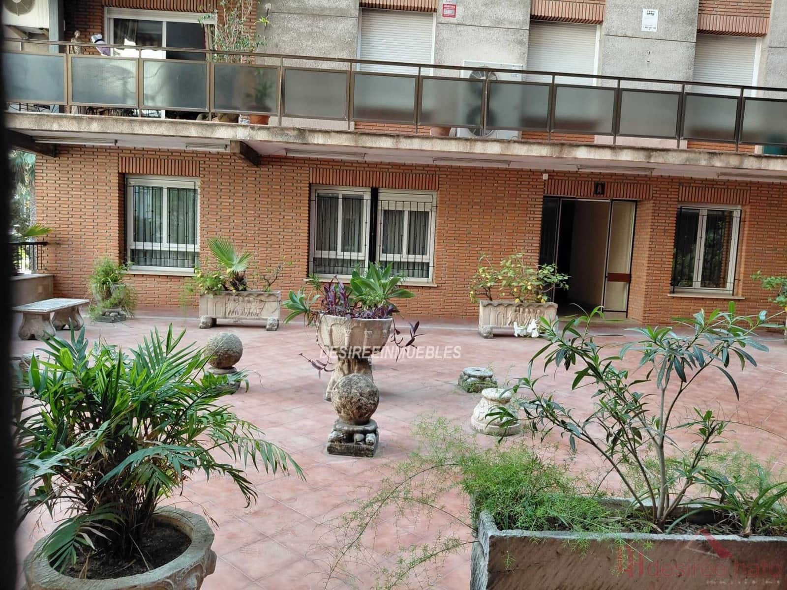 1 bedroom Office for sale in Valencia city - € 350,000 (Ref: 9993652)