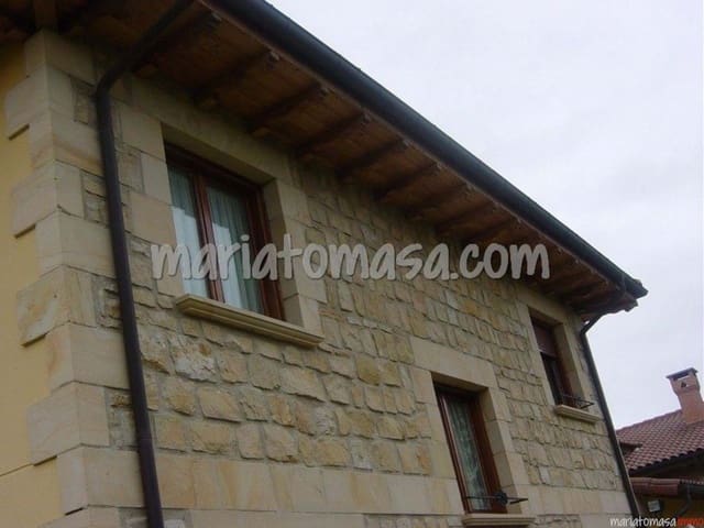 3 bedroom Villa for sale in Condado de Treviño with garage - € 450,000 (Ref: 7637822)