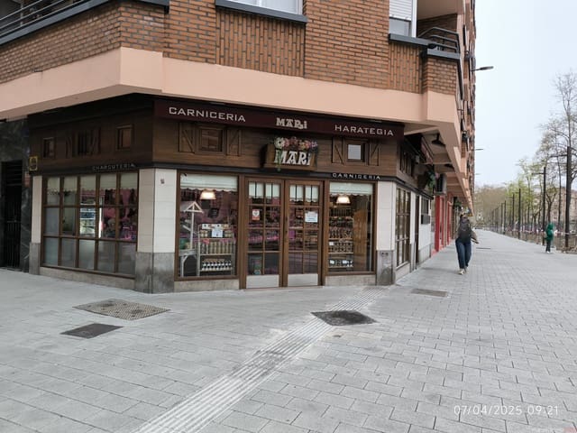 Commerciale in vendita in Vitoria-Gasteiz - 220.000 € (Rif: 8626237)