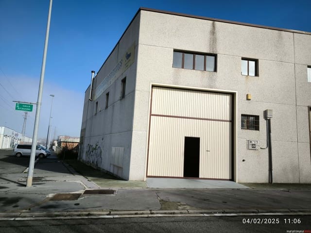 Erhverv til salg i Vitoria-Gasteiz - € 210.000 (Ref: 8785843)