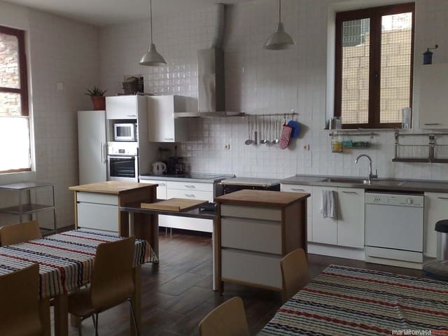 7 bedroom Finca/Country House for sale in Condado de Treviño with pool garage - € 690,000 (Ref: 8997283)