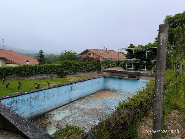 6 soveværelse Villa til salg i Urcabustaiz med garage - € 595.000 (Ref: 9028533)