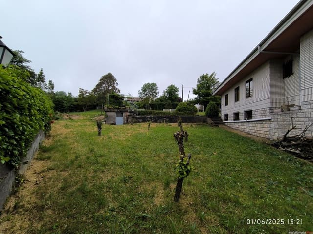 6 soveværelse Villa til salg i Urcabustaiz med garage - € 595.000 (Ref: 9028533)