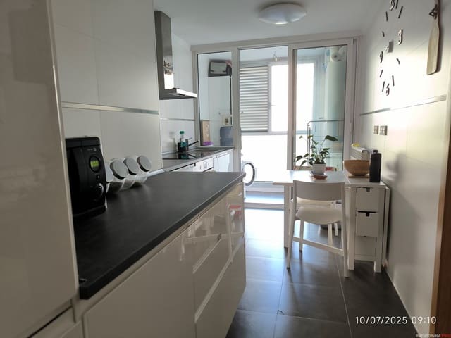 2 soveværelse Lejlighed til salg i Vitoria-Gasteiz med garage - € 310.000 (Ref: 9114833)
