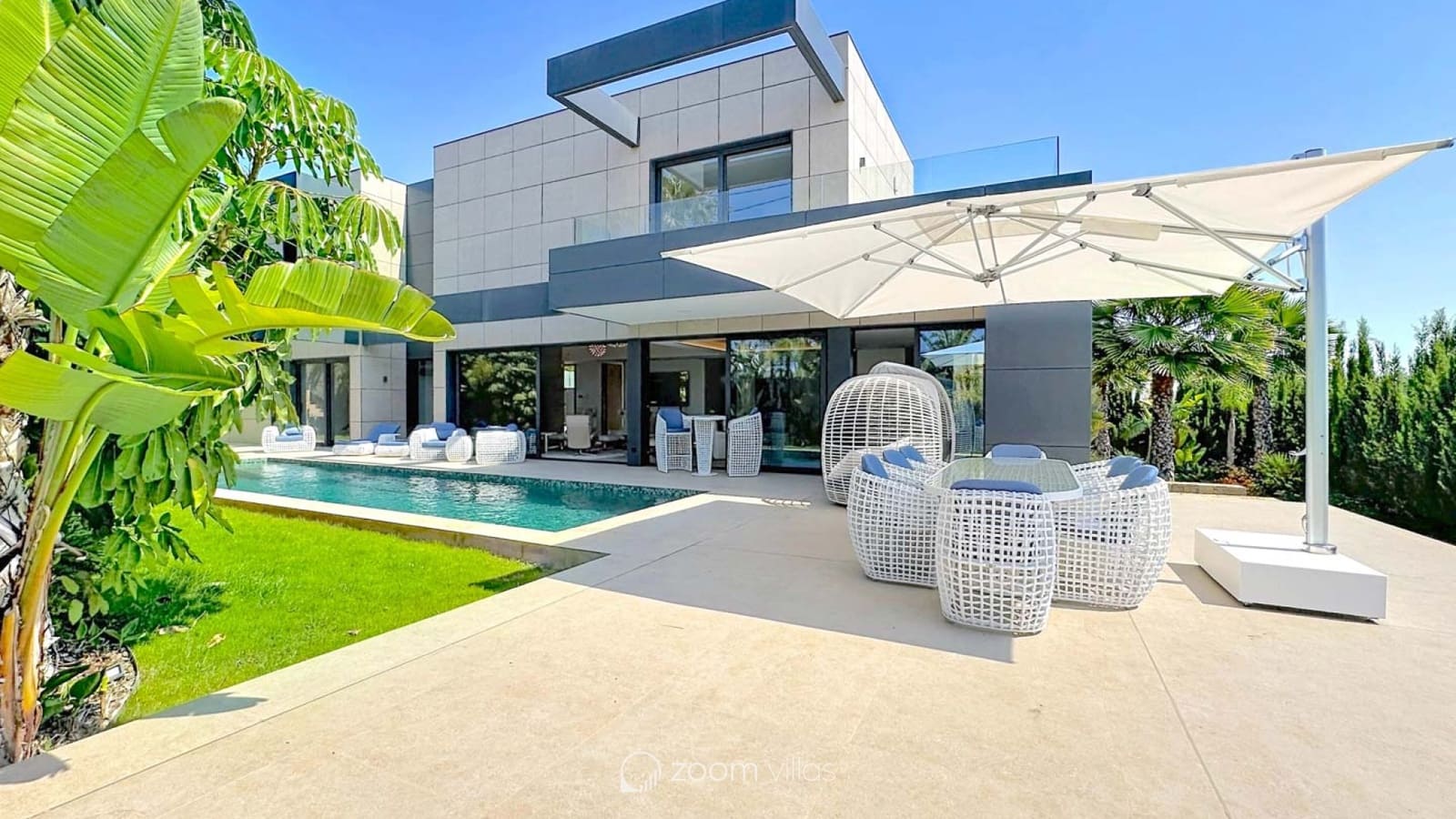 4 soveværelse Villa til salg i Calpe / Calp med swimmingpool garage - € 2.290.000 (Ref: 10006307)