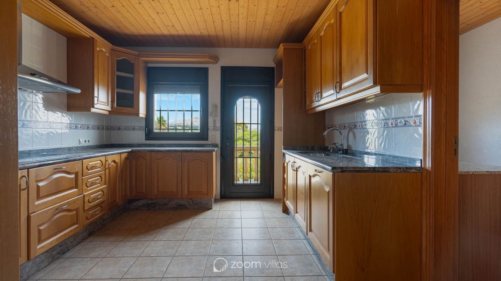 4 sypialnia Willa na sprzedaż w Benitachell / Benitatxell z basenem garażem - 1 240 000 € (Ref: 10006370)