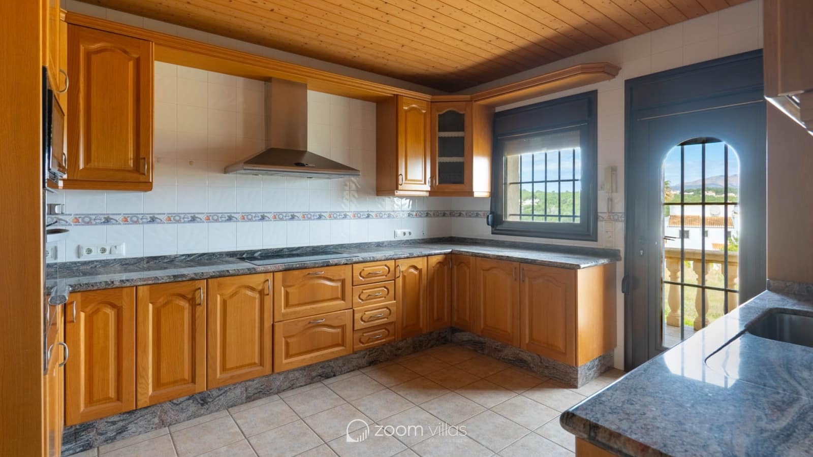 4 sypialnia Willa na sprzedaż w Benitachell / Benitatxell z basenem garażem - 1 240 000 € (Ref: 10006370)