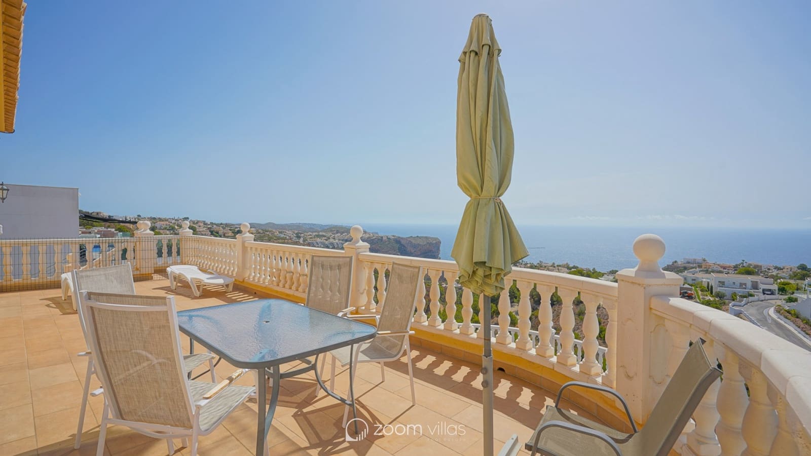 Chalet de 3 habitaciones en Cumbre del Sol en venta con piscina garaje - 715.000 € (Ref: 10006371)