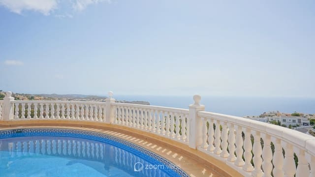 Chalet de 3 habitaciones en Cumbre del Sol, Benitachell / Benitatxell en venta con piscina garaje - 715.000 € (Ref: 10006371)
