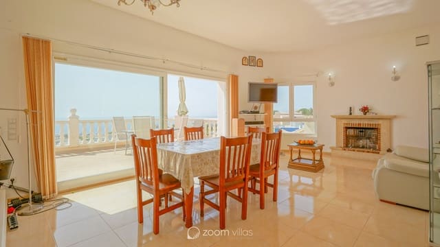 Chalet de 3 habitaciones en Cumbre del Sol, Benitachell / Benitatxell en venta con piscina garaje - 715.000 € (Ref: 10006371)