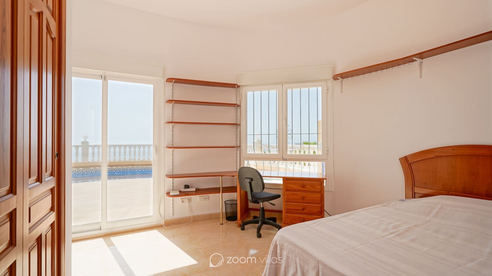 Chalet de 3 habitaciones en Cumbre del Sol en venta con piscina garaje - 715.000 € (Ref: 10006371)