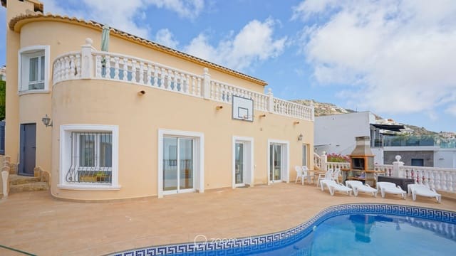 Chalet de 3 habitaciones en Cumbre del Sol, Benitachell / Benitatxell en venta con piscina garaje - 715.000 € (Ref: 10006371)