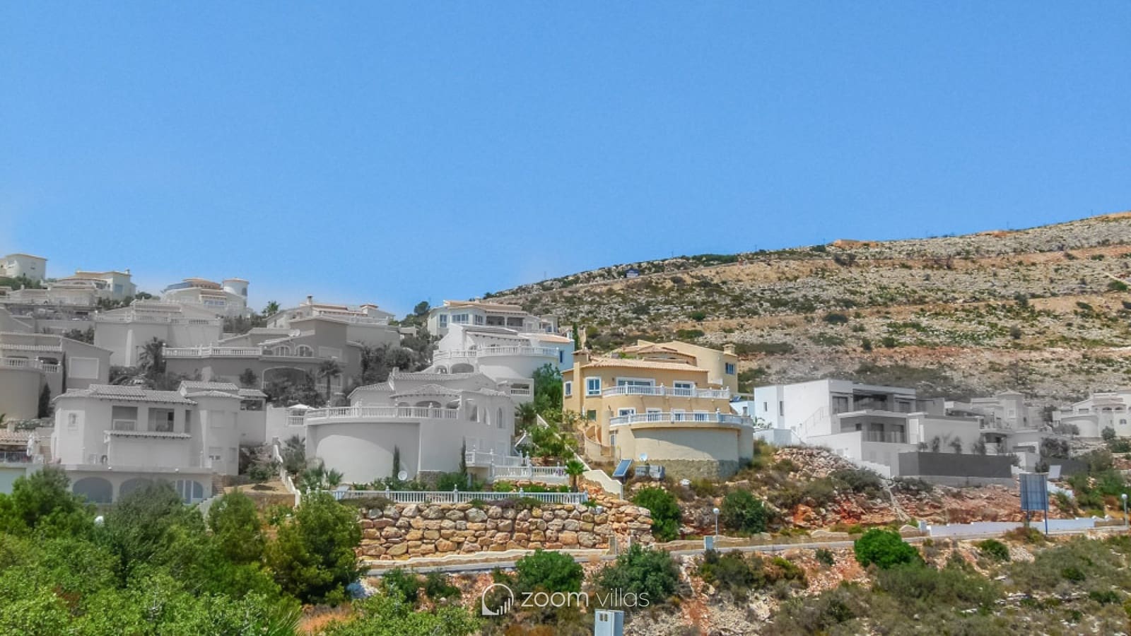Chalet de 3 habitaciones en Cumbre del Sol en venta con piscina garaje - 715.000 € (Ref: 10006371)