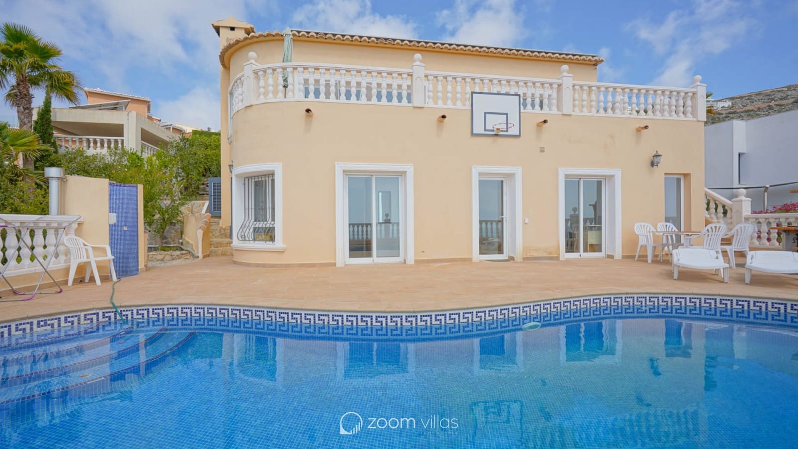 Chalet de 3 habitaciones en Cumbre del Sol en venta con piscina garaje - 715.000 € (Ref: 10006371)