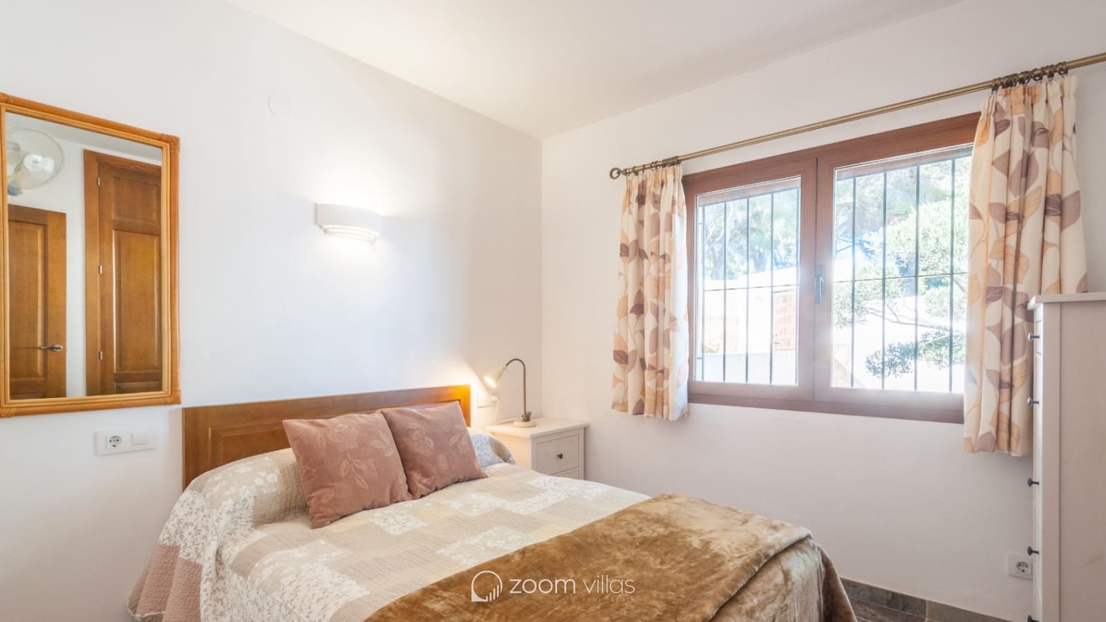 Chalet de 4 habitaciones en Moraira en venta con piscina garaje - 1.190.000 € (Ref: 10006824)