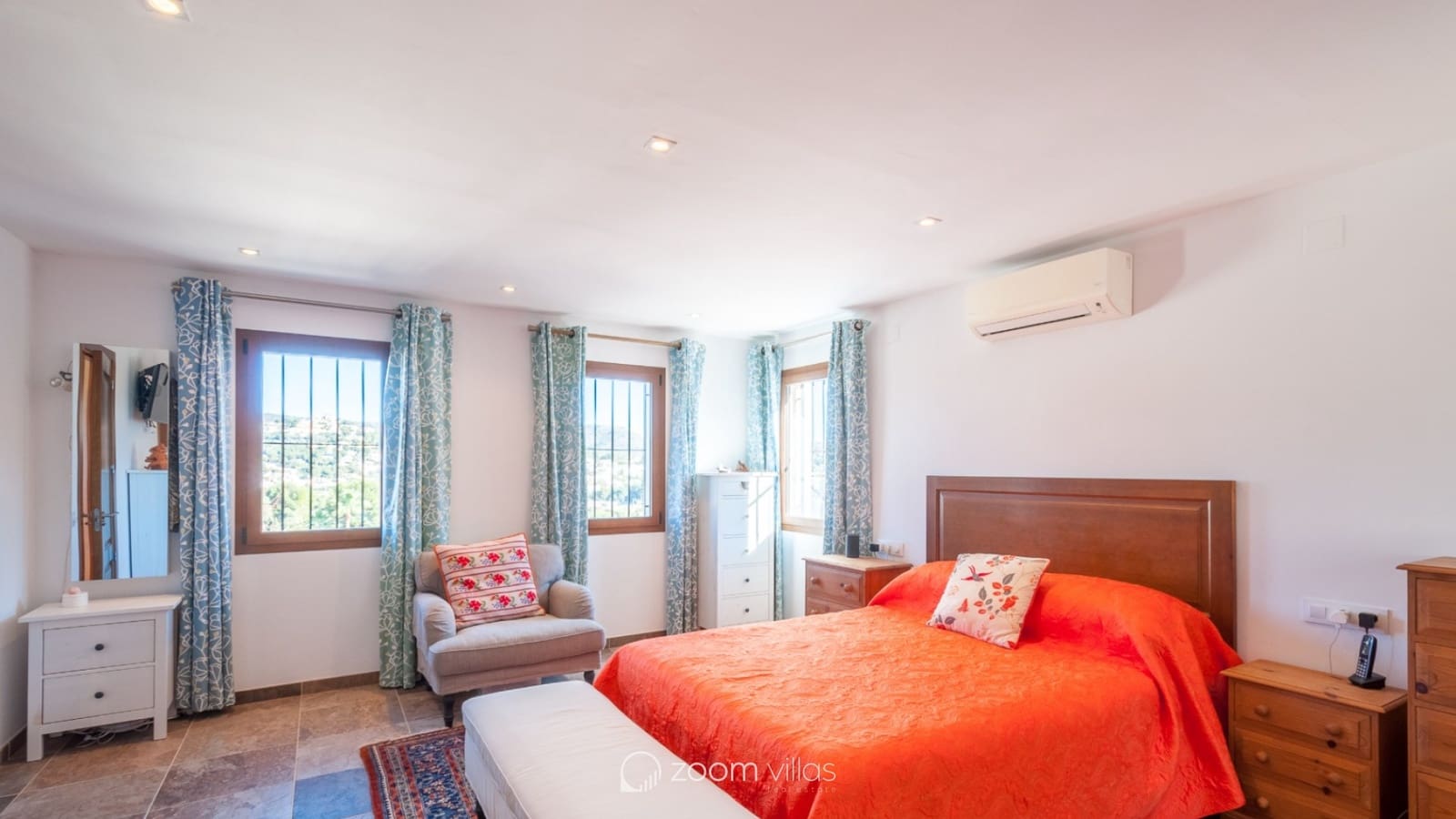 Chalet de 4 habitaciones en Moraira en venta con piscina garaje - 1.190.000 € (Ref: 10006824)