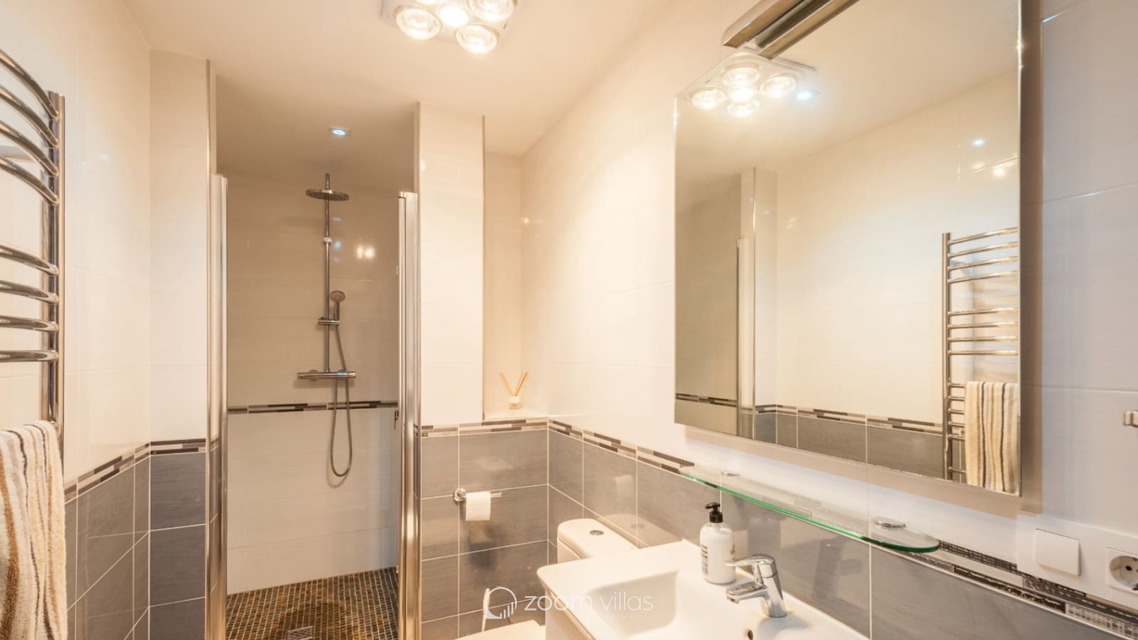 Chalet de 4 habitaciones en Moraira en venta con piscina garaje - 1.190.000 € (Ref: 10006824)