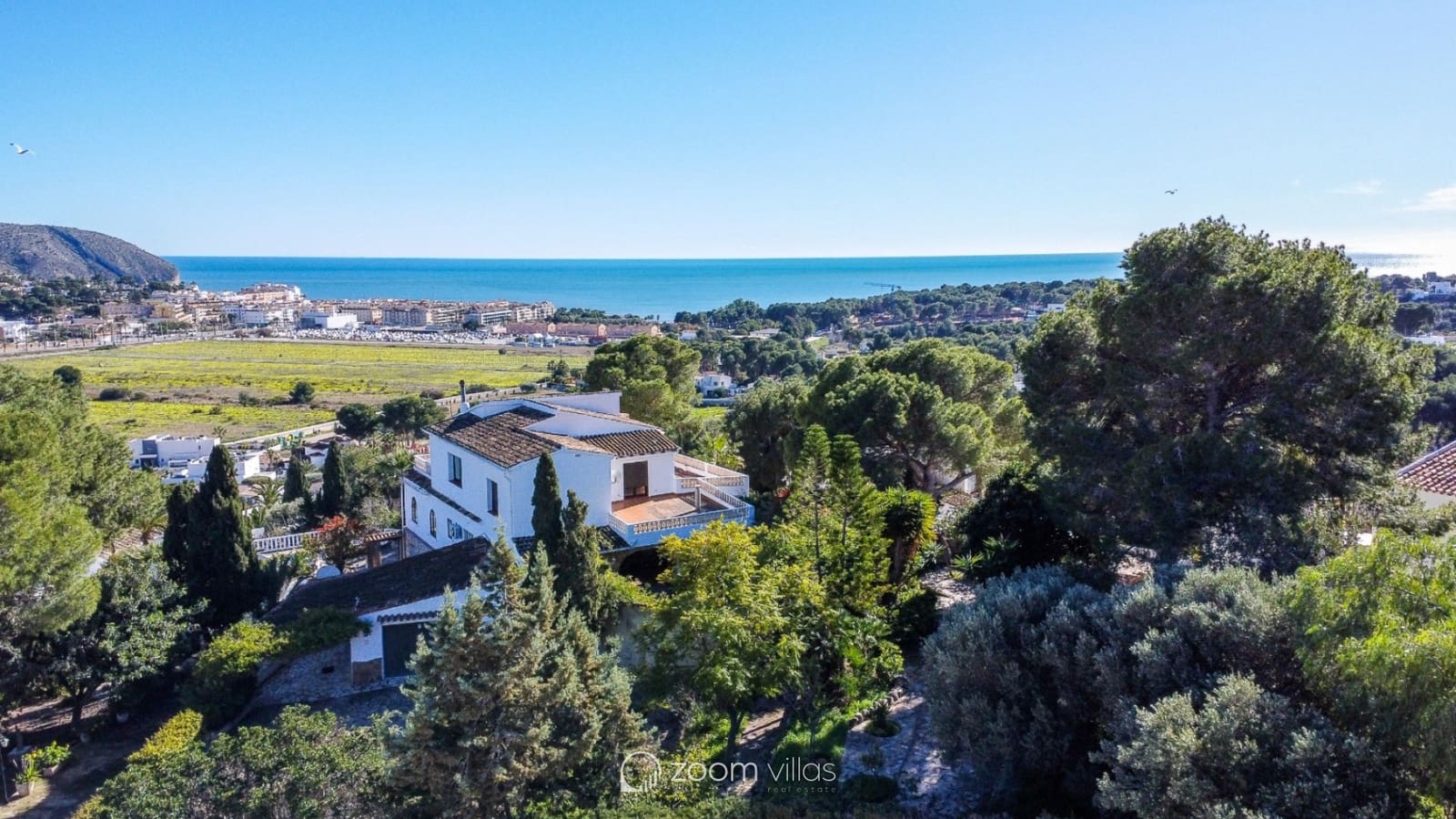 Chalet de 4 habitaciones en Moraira en venta con piscina garaje - 1.190.000 € (Ref: 10006824)